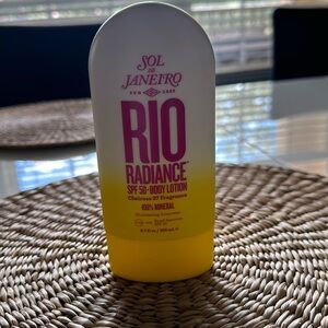 RIO RADIANCE™ SPF 50 BODY LOTION